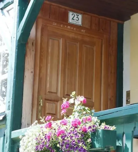 Modernes In Altem Aflenz Kurort