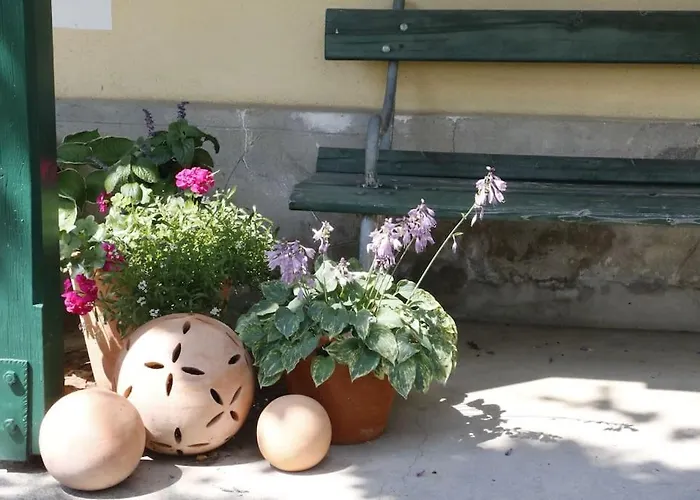 Modernes In Altem شقة